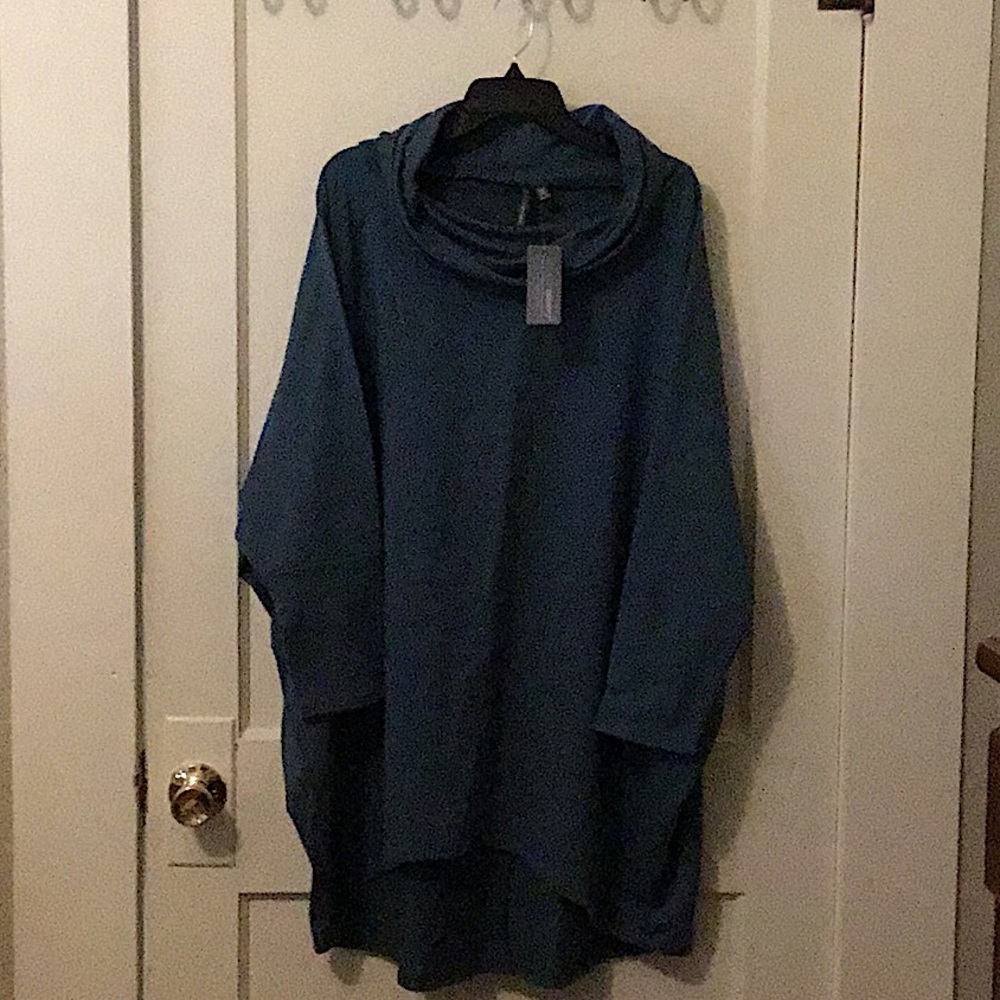 ShannonPassero Women’s Top
